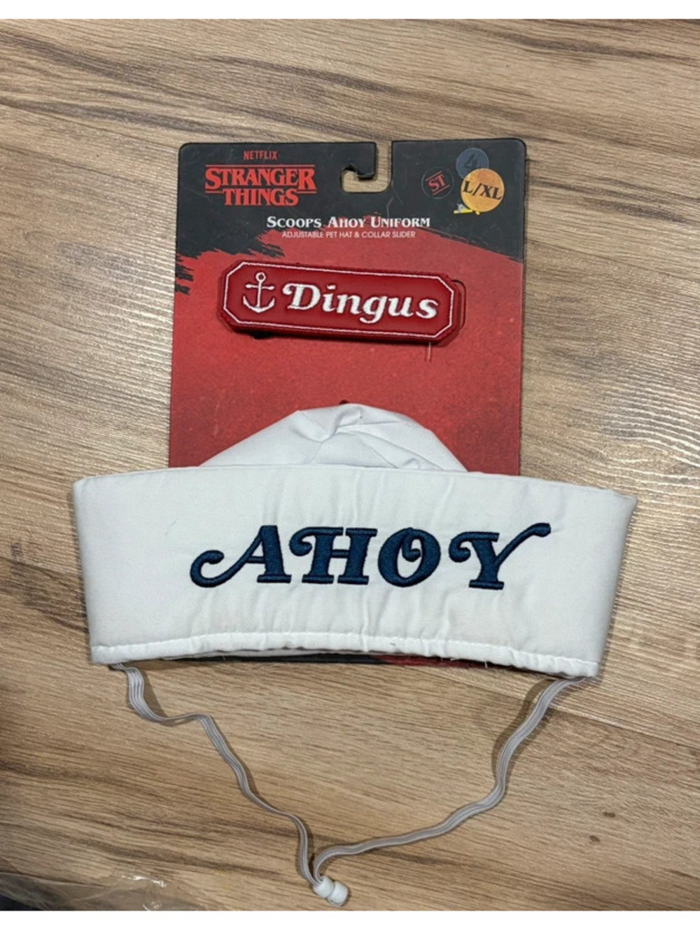 Stranger Things Scoops Ahoy Pet Costume Hat & Dingus Collar Slider L/XL